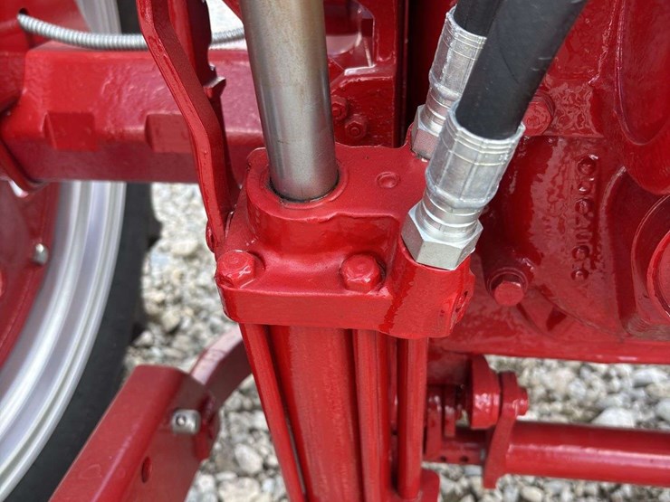 farmall-240-image-31