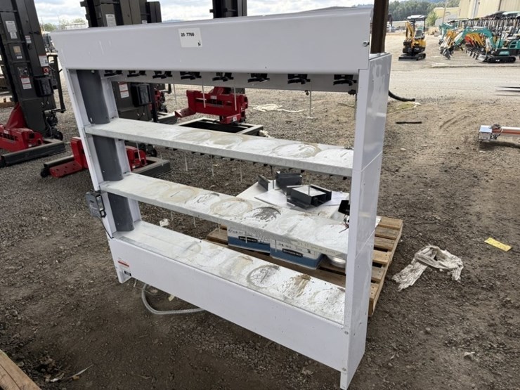 fillon-paint-mixing-shelf-image-1