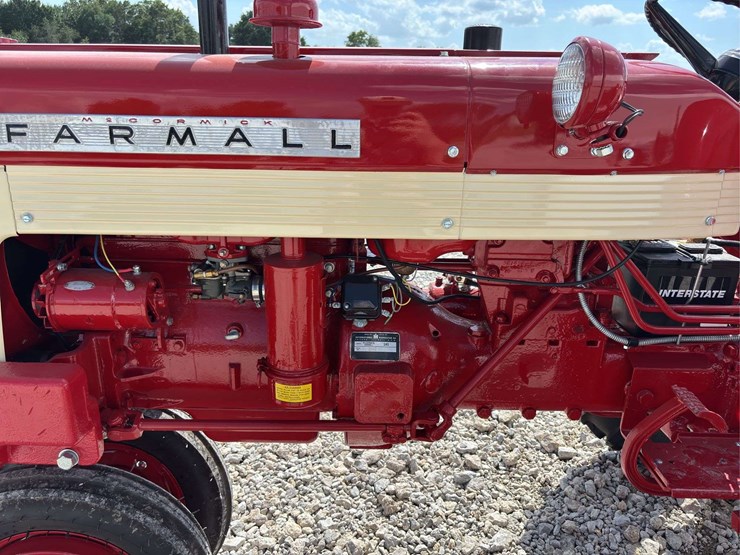 farmall-240-image-45