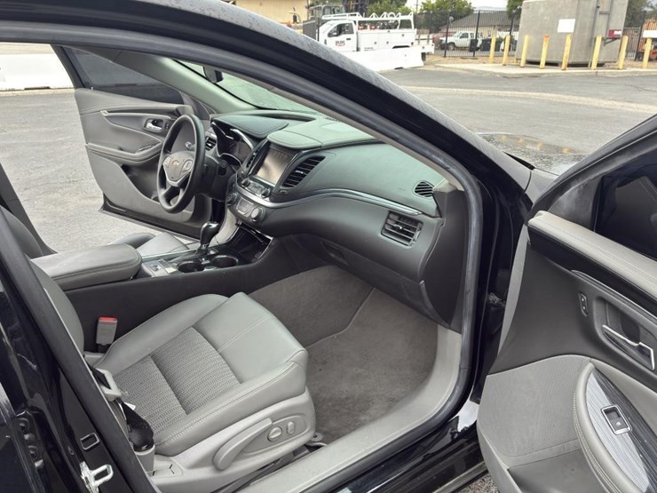 2019-chevrolet-impala-sedan-image-8