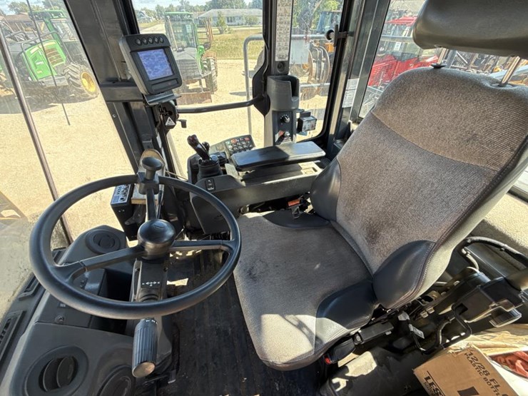2018-deere-844k-image-64