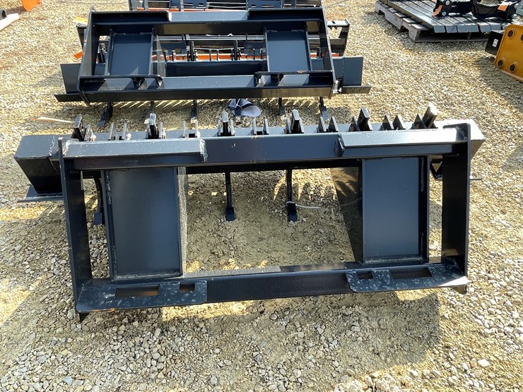 #3048-•-wolverine-skid-steer-ripper-image-4