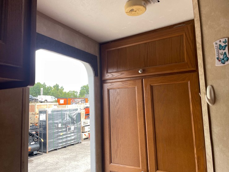 #1976-•-2012-coachman-camper-(no-title)-image-68