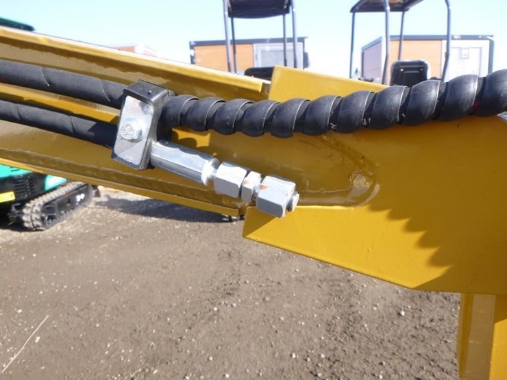 2025-agt-mx12rx-hydraulic-excavator-image-13