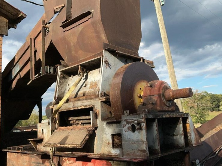 #166-•-grinder-hog-image-1