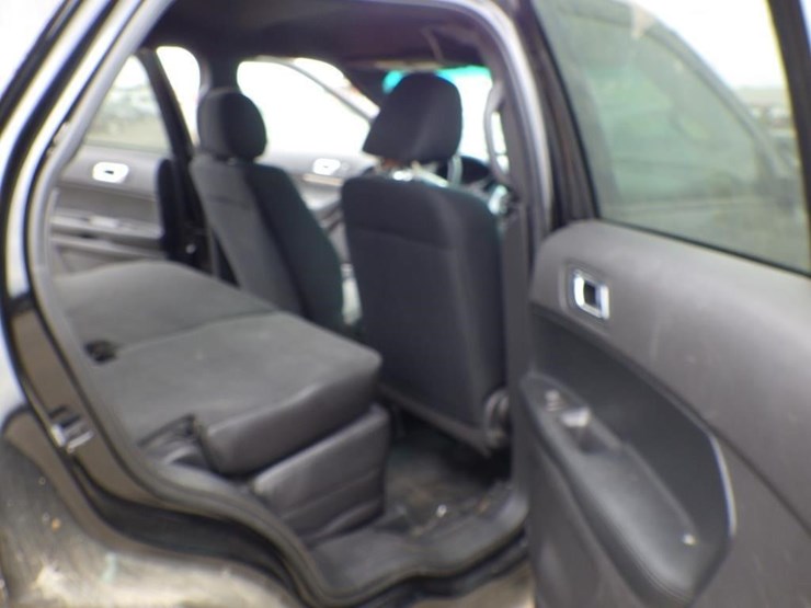 2013-ford-explorer-image-8