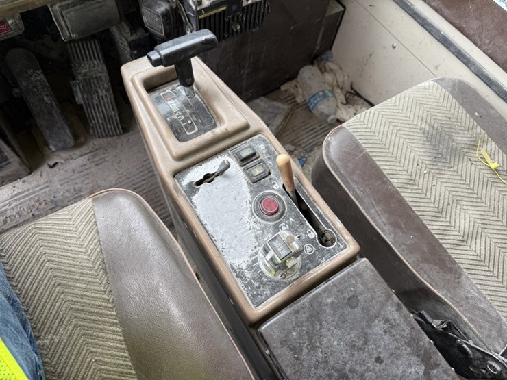 komatsu-hd465-5-image-59