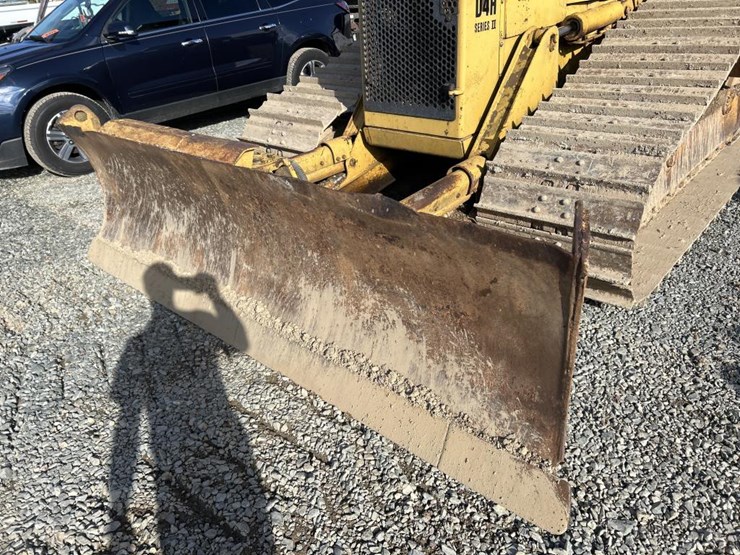 caterpillar-d4h-image-9