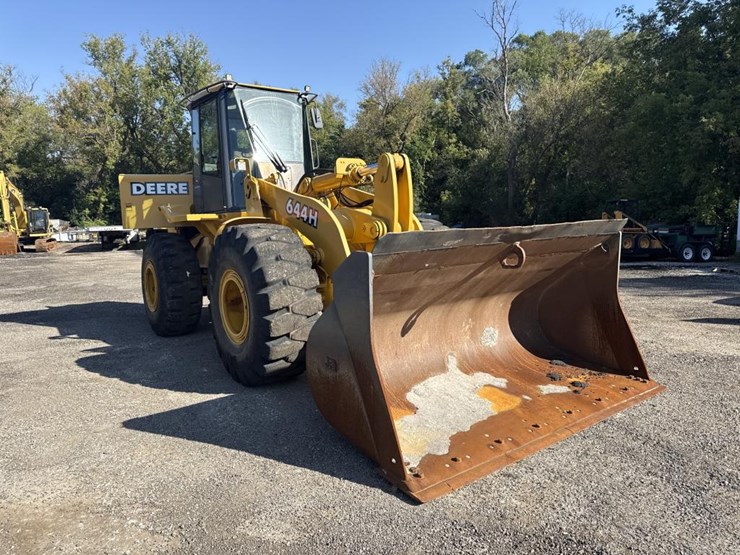 deere-644h-image-1