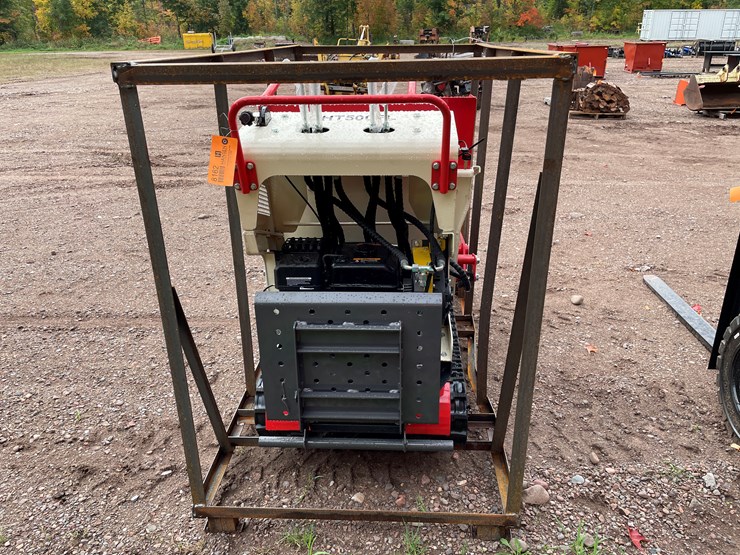 #8162-•-agt-stand-on-self-loading-crawler-dumper-image-7