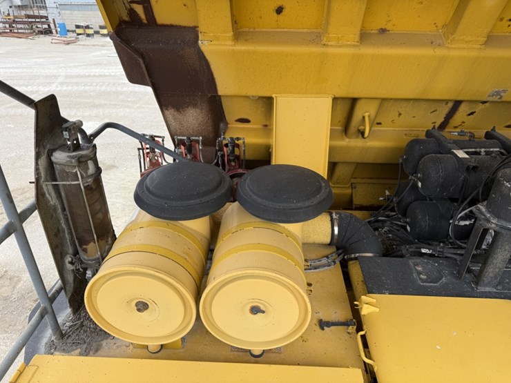 komatsu-hd465-5-image-40