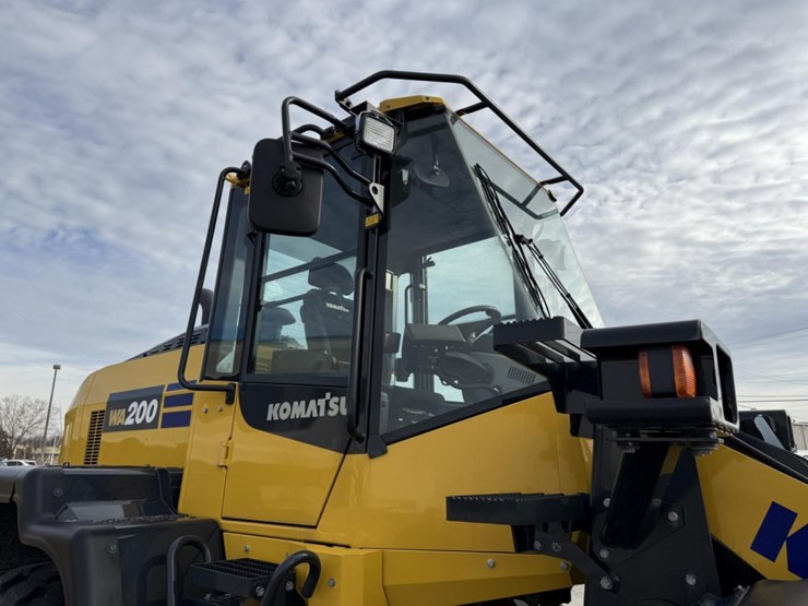 2021-komatsu-wa200-8-image-28
