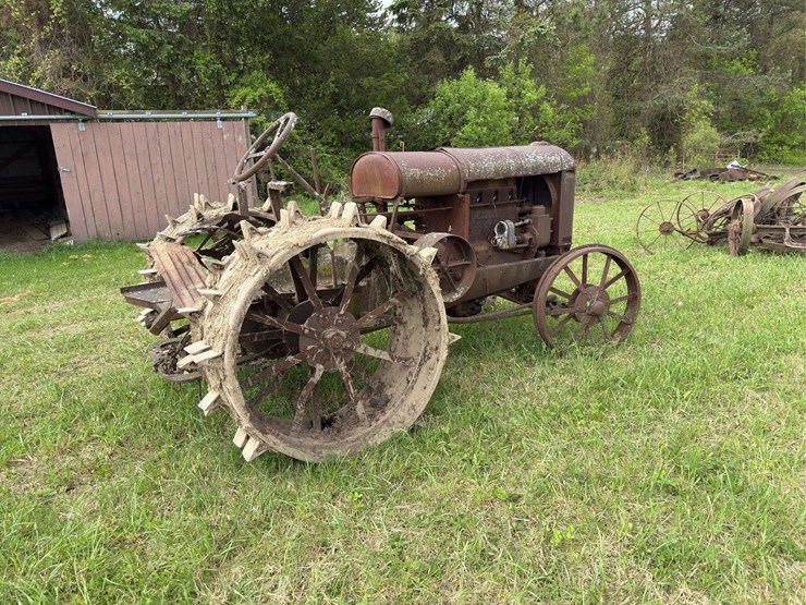 mccormick-deering-10-20-image-4