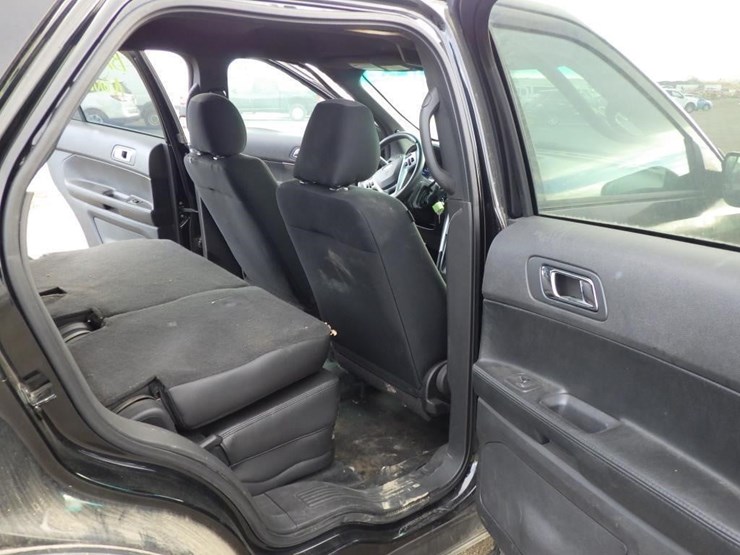 2014-ford-explorer-image-8