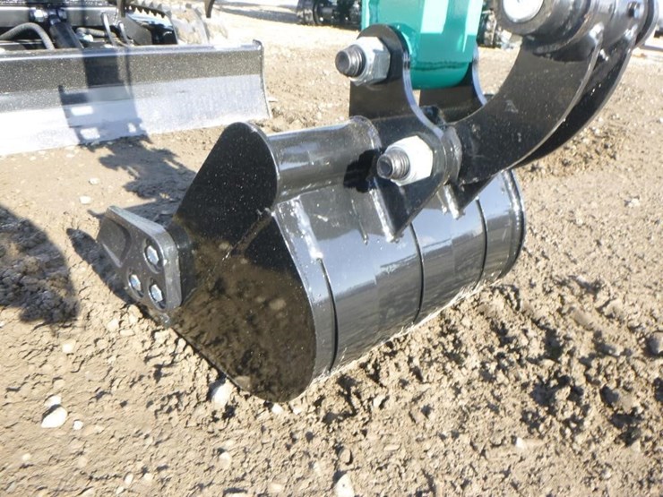 2025-agt-qh12r-hydraulic-excavator-image-10