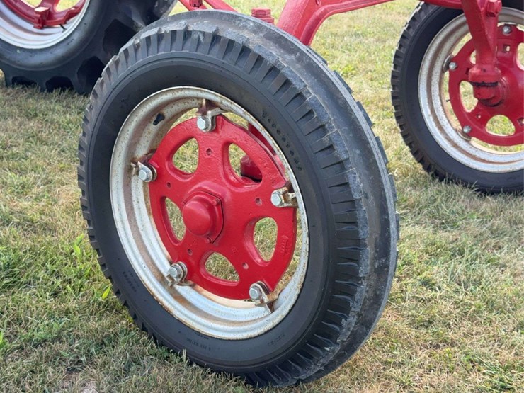 farmall-mv-image-30