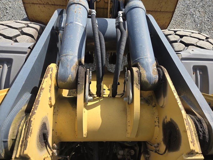 2007-deere-844j-image-31