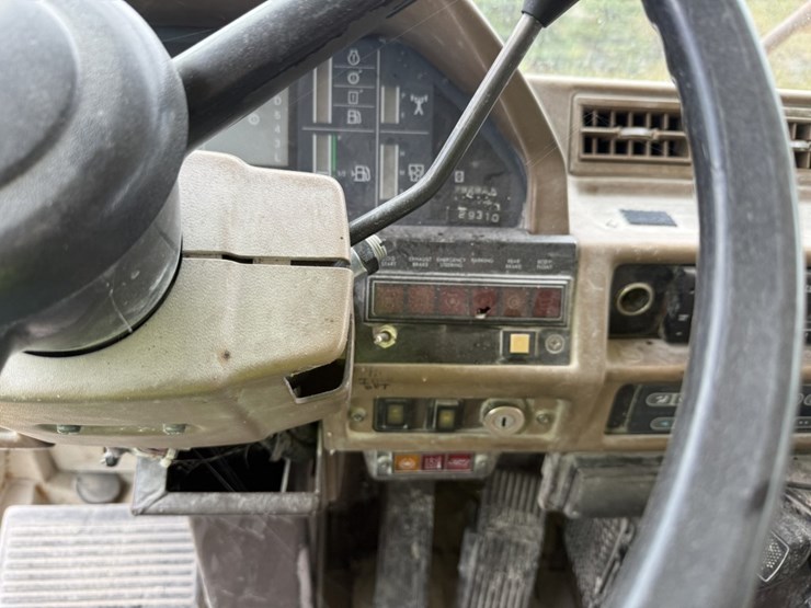 komatsu-hd465-5-image-63