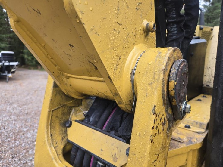 2020-caterpillar-306cr-image-13