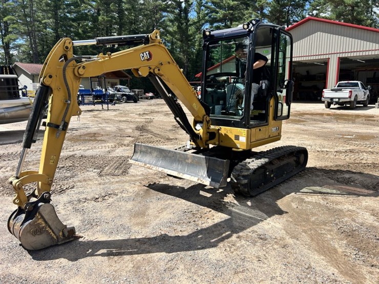 #1034-•-2023-caterpillar-302.7-cr-mini-excavator-image-1