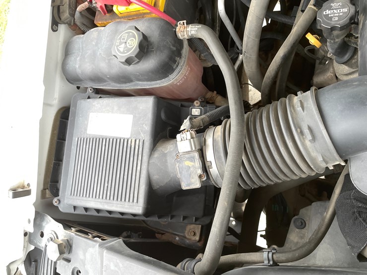 #1009-•-2014-chevy-3500hd-4x4-dually-truck-(has-wi-title)-image-22