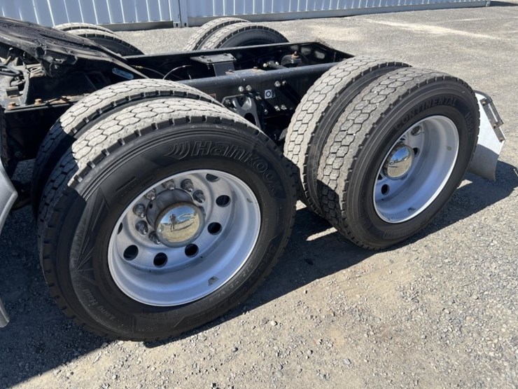 2020-peterbilt-579-image-20