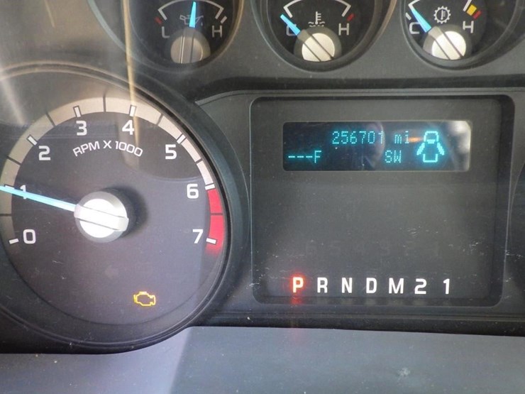 2015-ford-f350-image-15