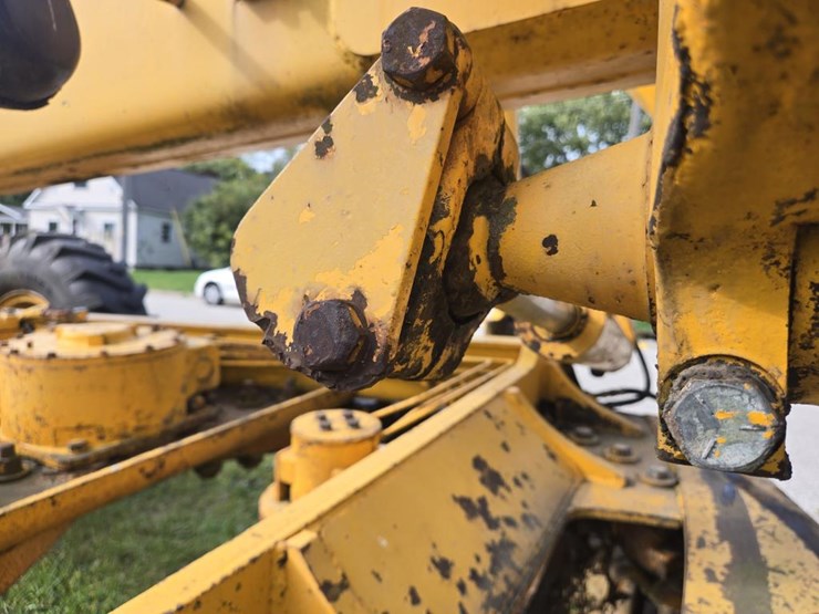 #1232-•-john-deere-jd770-grader-image-30