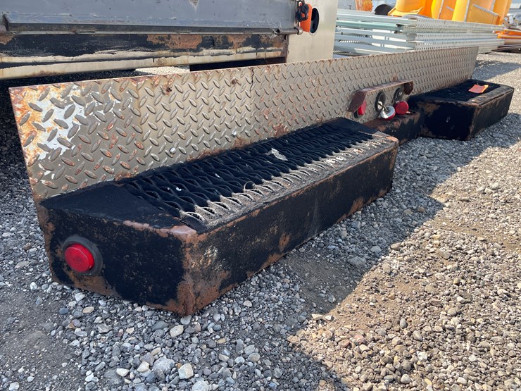 #6698-•-rear-truck-step-bumper-image-2