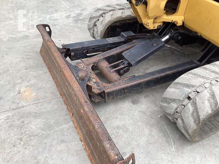 2015-caterpillar-305e2-cr-image-9