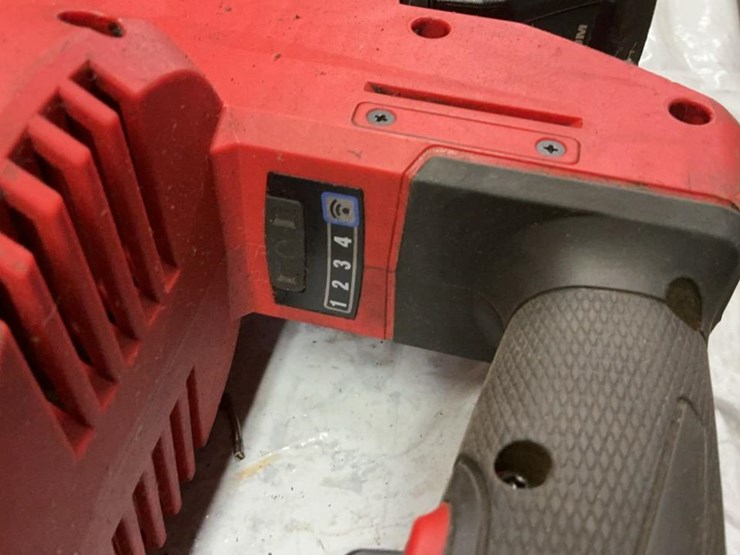 #103-•-milwaukee-1”-d-handle-high-torque-impact-wrench-image-8