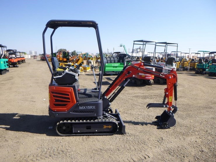 2025-agt-mx15rx-hydraulic-excavator-image-7