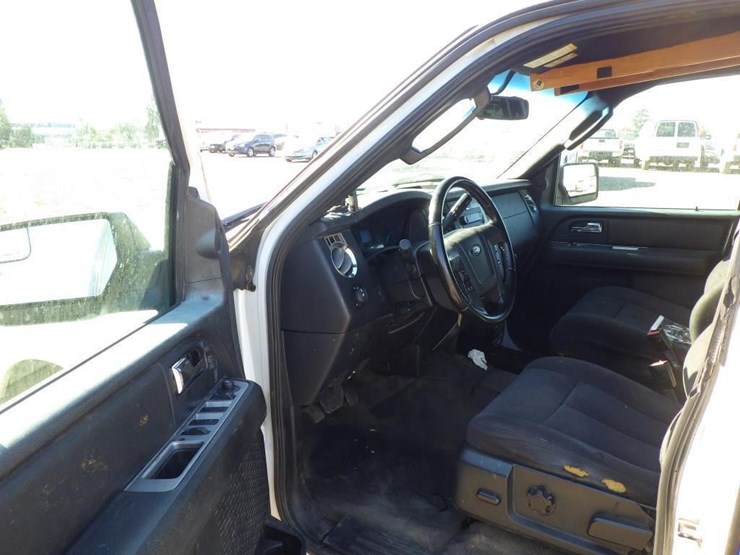 2015-ford-expedition-image-4