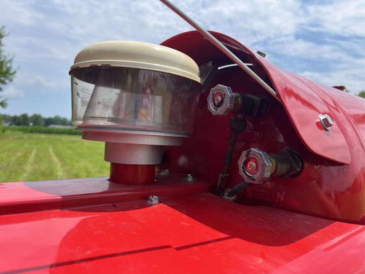 farmall-560-lp-image-40