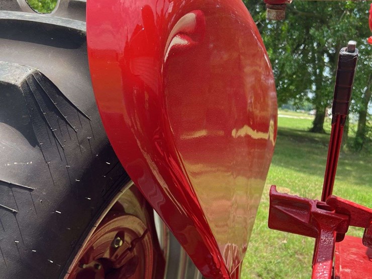 farmall-560-lp-image-43