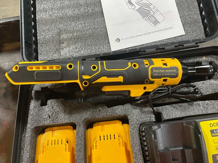 #5559-•-dewalt-compatible-cordless-ratchet-wrench,-batteries,-charger-and-case-(pr10)-image-9