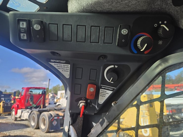 deere-324g-image-38