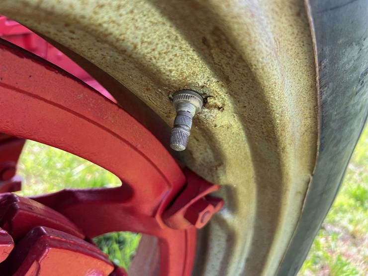farmall-340-image-51