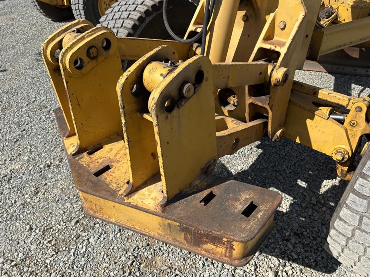 deere-770bh-image-16