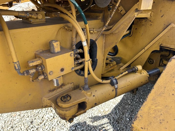 deere-770bh-image-56