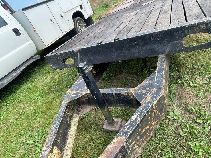 #1022-•-1997-flat-bed-trailer-(has-wi-title)-image-13