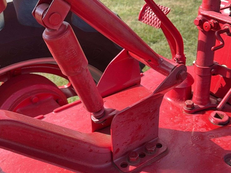farmall-mv-image-54