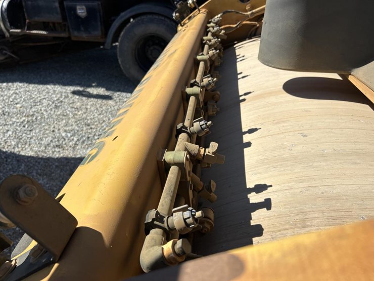 caterpillar-cb54-image-17