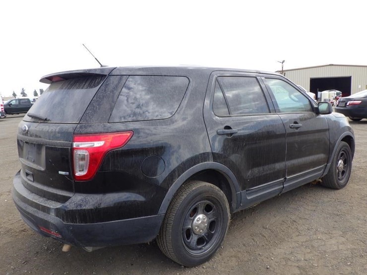 2015-ford-explorer-image-3