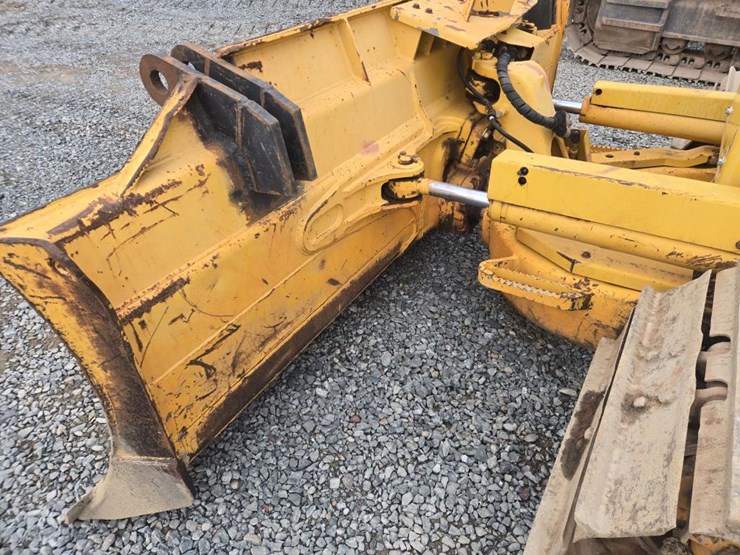 2014-komatsu-d51pxi-image-19
