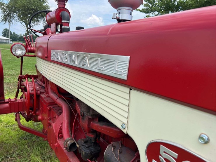 farmall-560-image-12