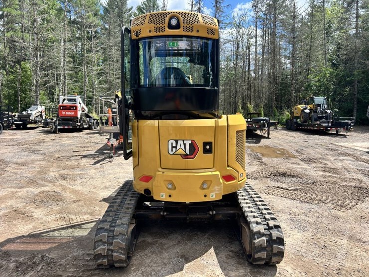 #1034-•-2023-caterpillar-302.7-cr-mini-excavator-image-4