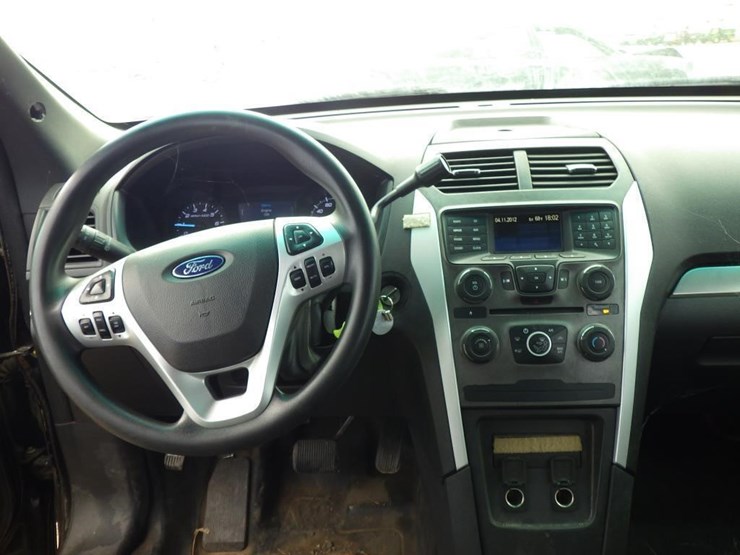 2013-ford-explorer-image-9