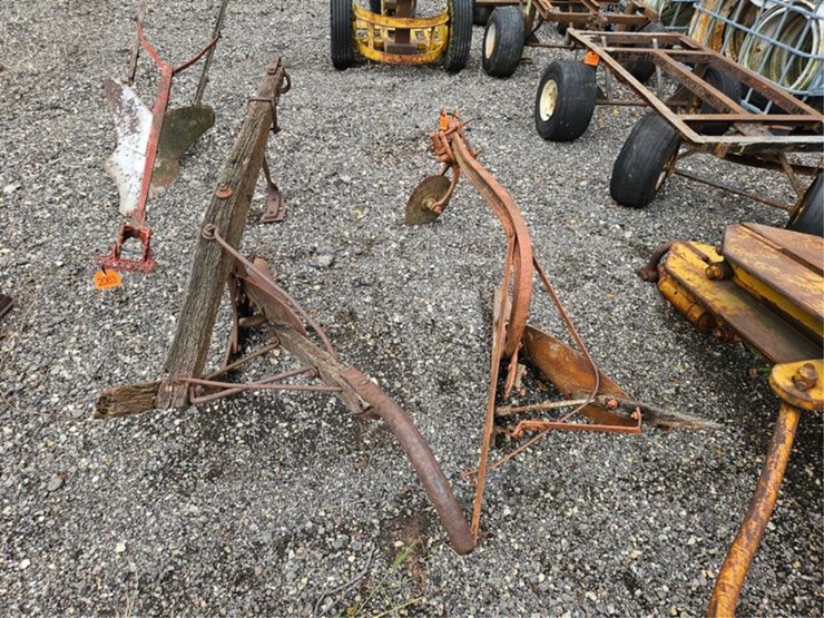 #2062-•-2---antique-plows-image-3