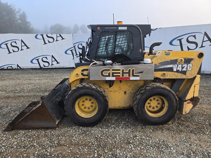 2019-gehl-v420-image-2